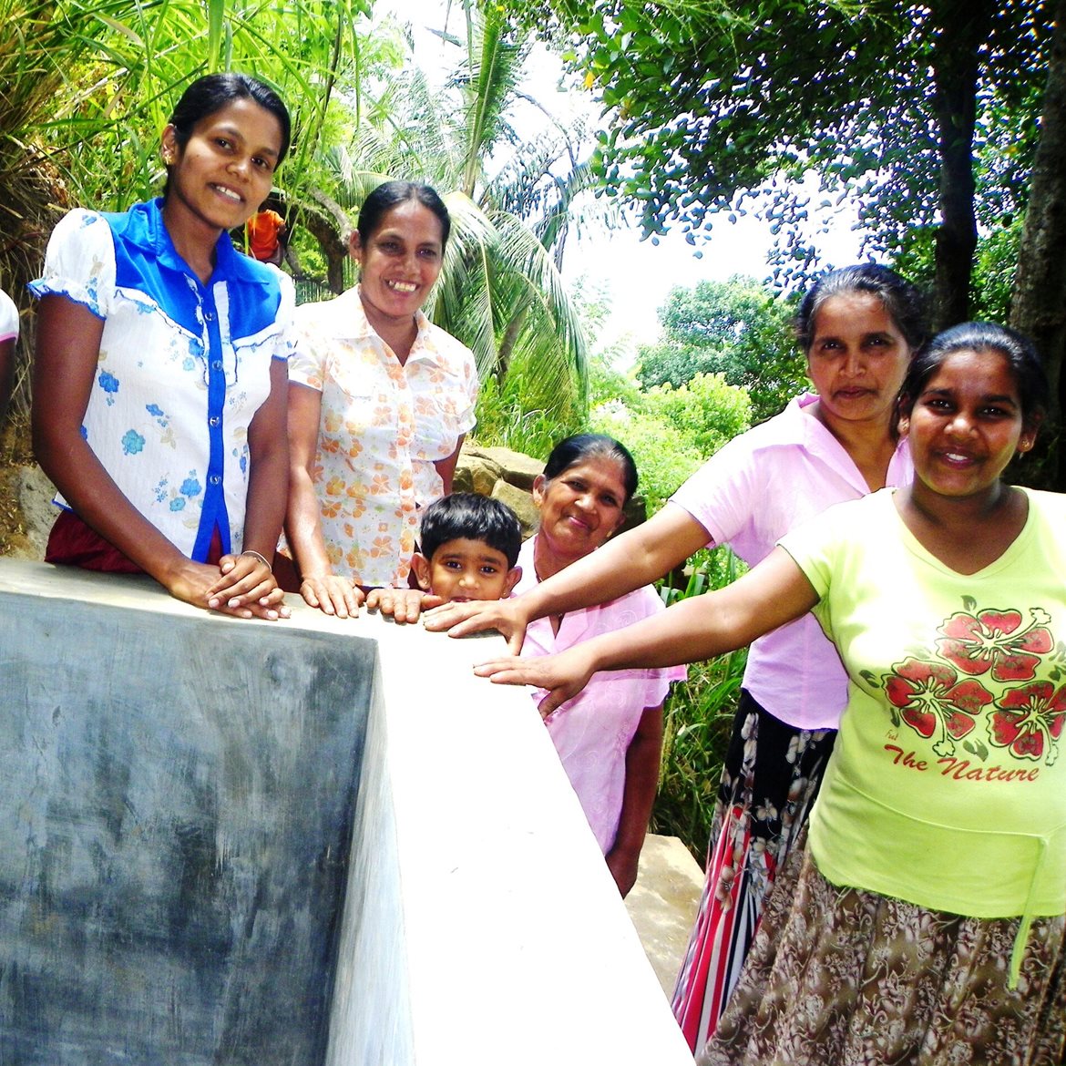 2012_SRI LANKA_PALM_WATER TANK_003