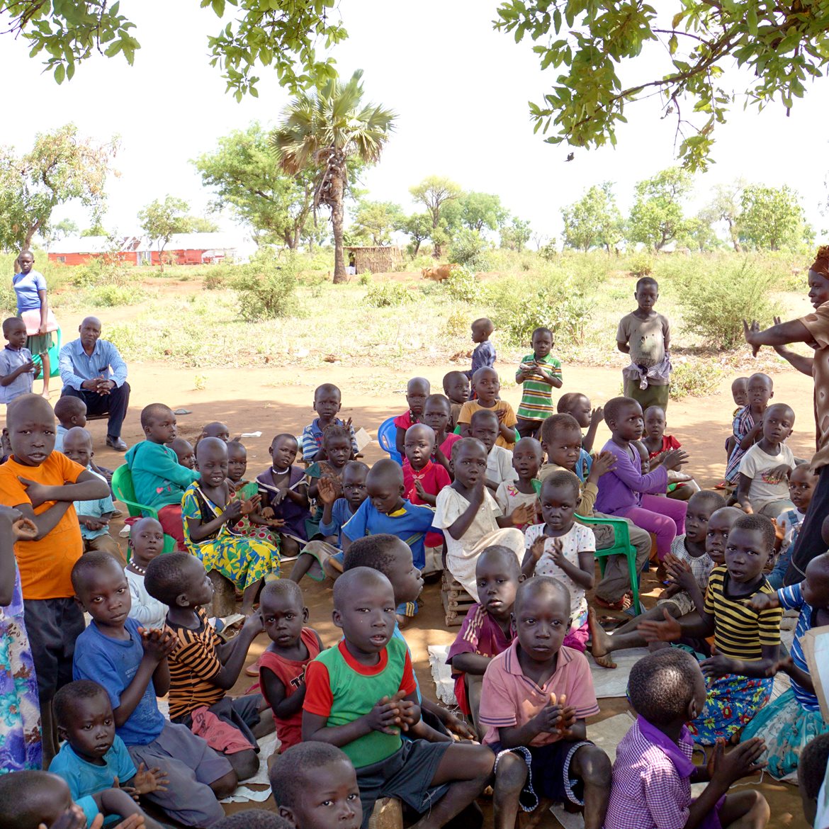2018_uganda-flyknin-sor-sudan-laerer-leya-(1)