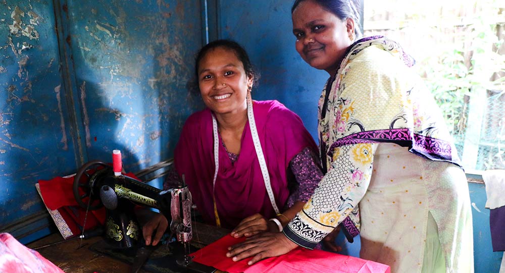 2022-bangladesh-caritas-yrkesutdanning-skredder-laboni-koch-banner(3)