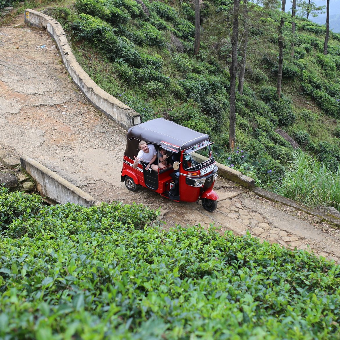 2016 Sri Lanka project trip with HTG